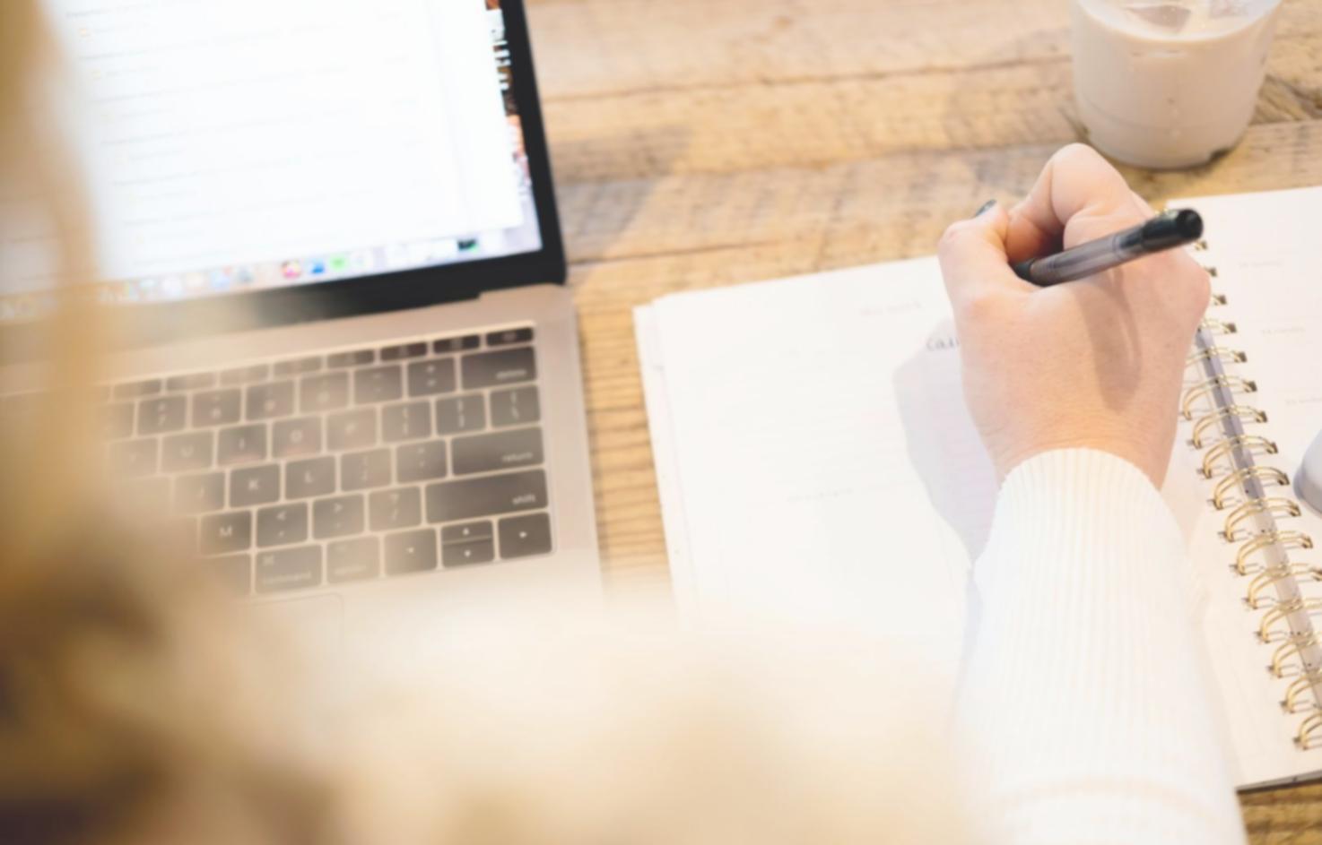 Análisis financiero profesional en acción